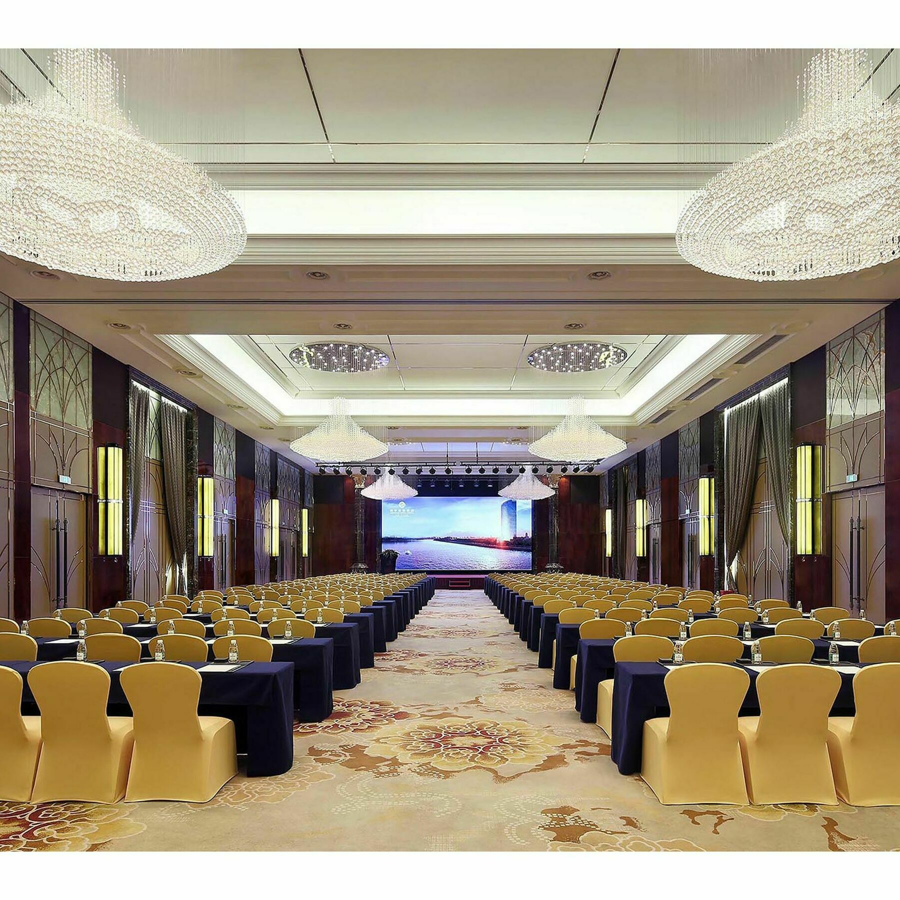 Minyoun Chengdu Kehua Hotel - Member Of Preferred Hotels & Resorts Exterior photo